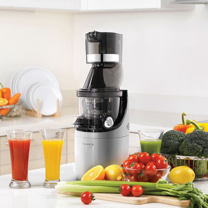 Máy ép trái cây tốc độ chậm công nghiệp hiệu Kuvings CS520CB Juice 01 BY https://bepnhatoi.com